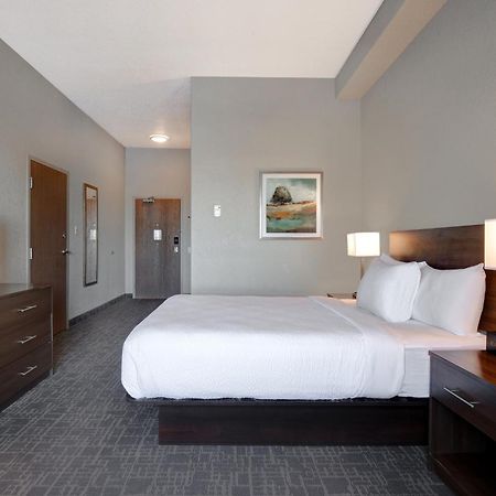 Days Inn & Suites By Wyndham Yorkton Exterior foto