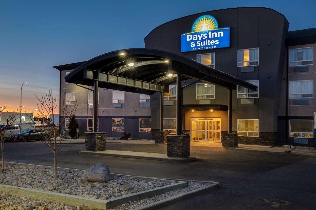 Days Inn & Suites By Wyndham Yorkton Exterior foto