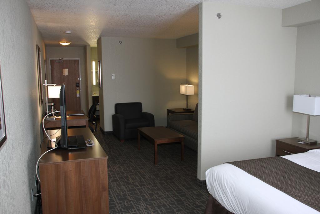 Days Inn & Suites By Wyndham Yorkton Exterior foto