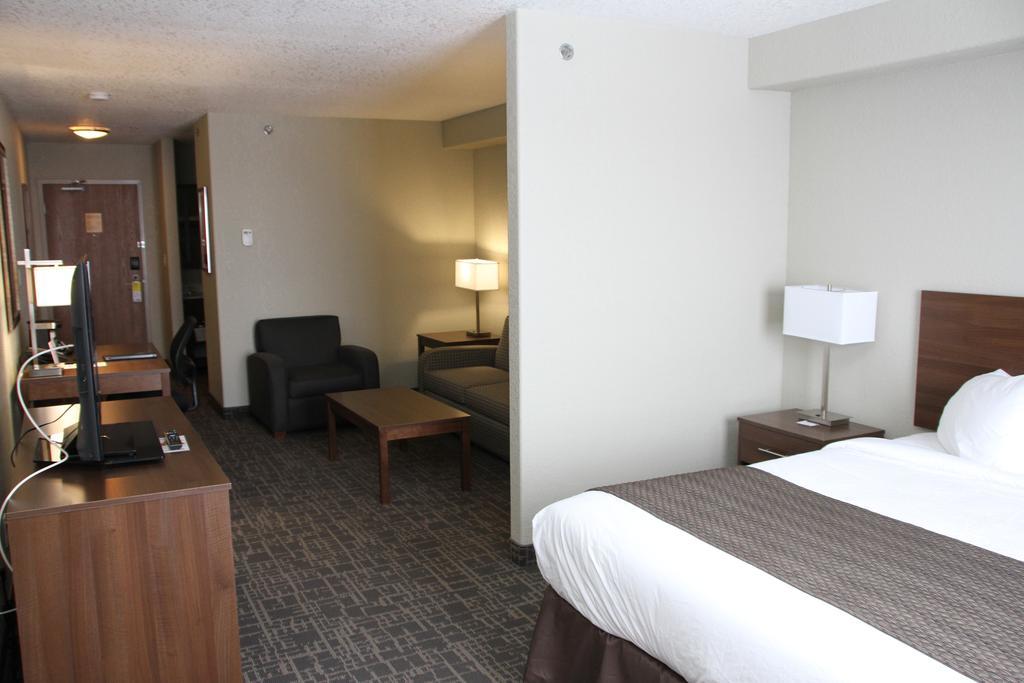 Days Inn & Suites By Wyndham Yorkton Exterior foto
